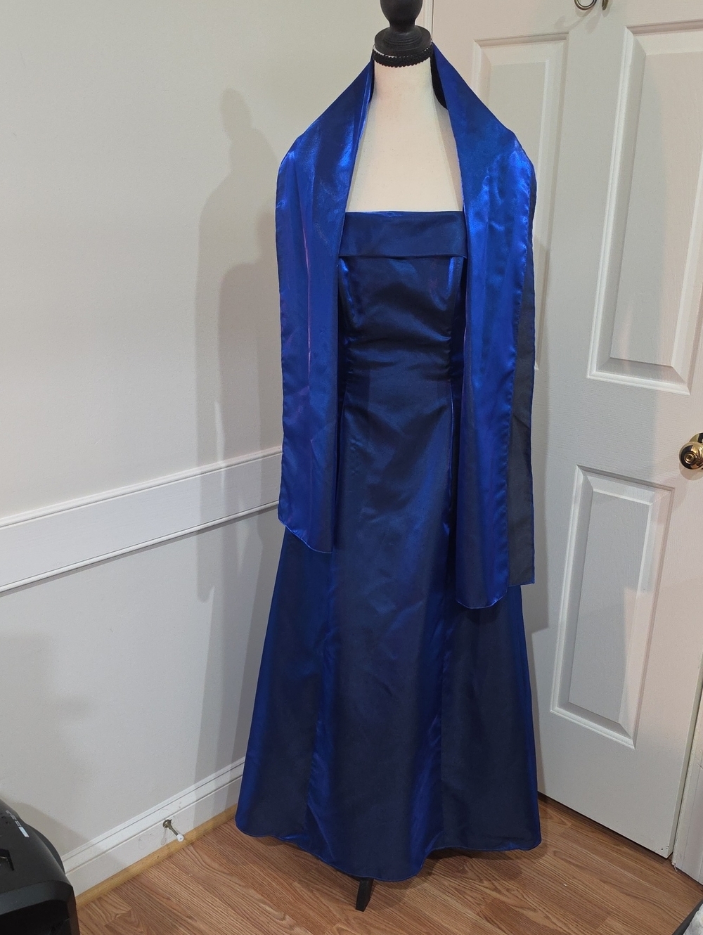 Urban Girl Nites Vintage Y2K Royal Blue Satin Strapless Gown & Shawl - Size 7/8